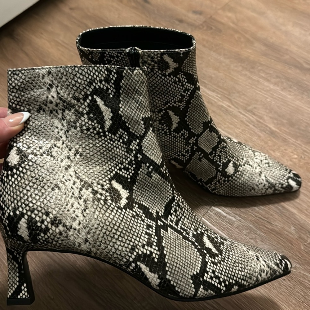 Steve Madden Kitten Heels